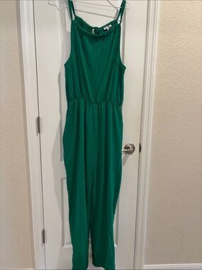 white birch Emerald Green Sleeveless Jumpsuit